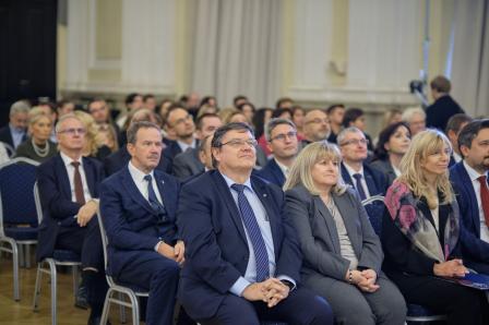 zdjęcie: Fotorelacja z uroczystości 15-lecia WAiNS